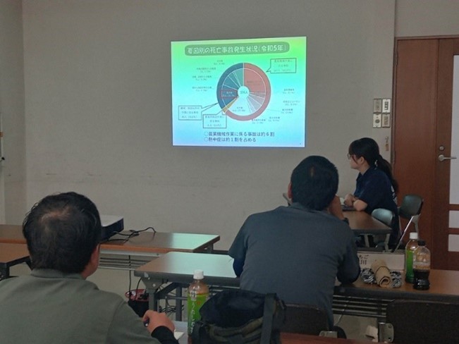 「農業機械安全」を聞く参加者