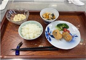 出来上がった給食