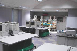 生産技術科制御実習室